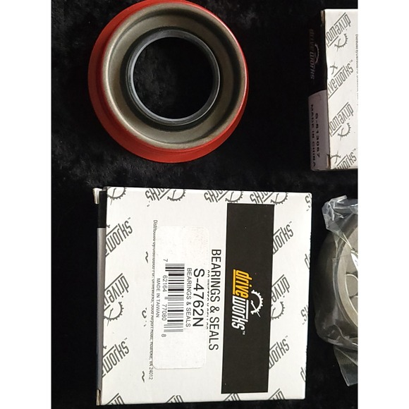 Driveworks Other - Driveworks S-513067 Wheel Bearing & S-4762N Seal Set GM Auto Parts NOS